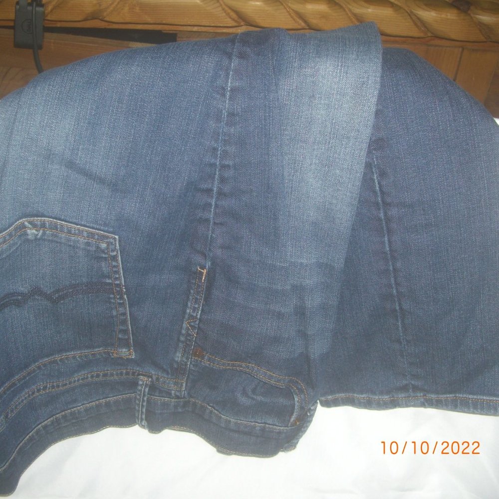 LUCKY BRAND 12/31 BLUE JEANS
